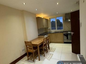 Rye Lane, London, SE15 2 bed flat to rent £1,695 pcm £391 pw