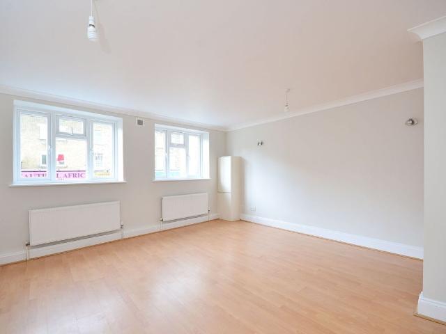 Rye Lane, Peckham Rye, London SE15, 2 bed flat to rent, £1,950 pcm | PrimeLocation