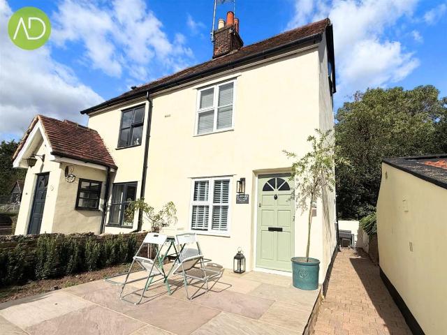 Rye Street, Bishop's Stortford CM23, 2 bed cottage to rent, £1,800 pcm | PrimeLocation