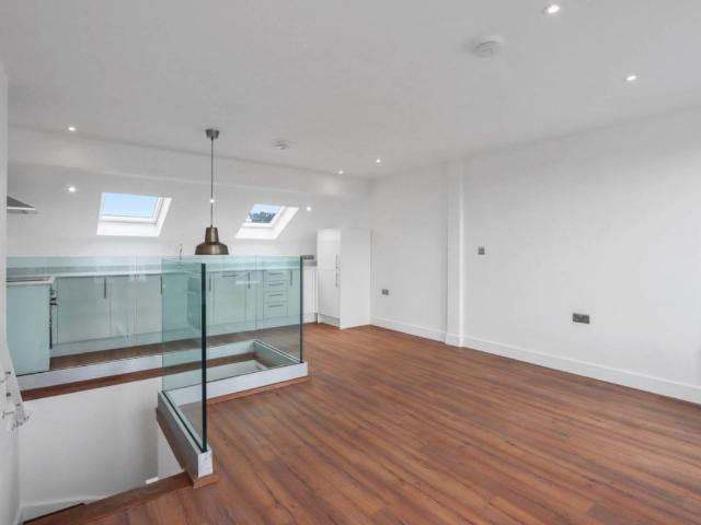 Rye Road, Hoddesdon EN11, 1 bed flat to rent, £1,495 pcm | PrimeLocation
