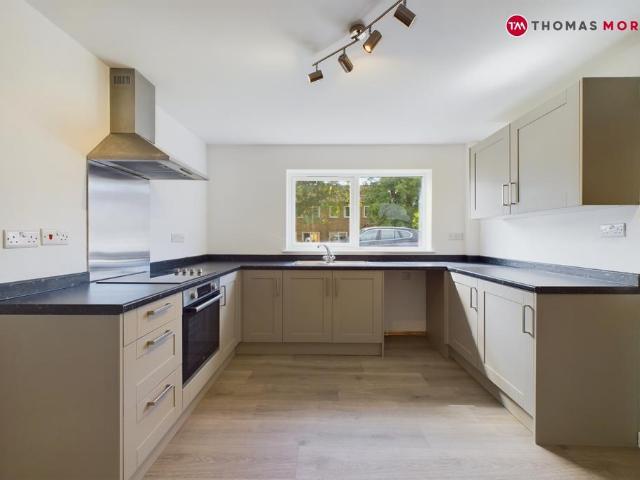 Ryecroft Lane, Royston SG8 3 bed bungalow to rent £1,650 pcm £381 pw