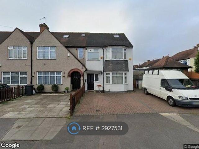 Ryefield Avenue, Uxbridge UB10, 2 bed maisonette to rent, £1,650 pcm | PrimeLocation