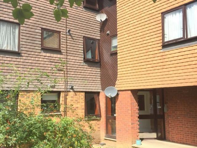 Ryeland Close, West Drayton UB7, Studio to rent, £1,150 pcm | PrimeLocation