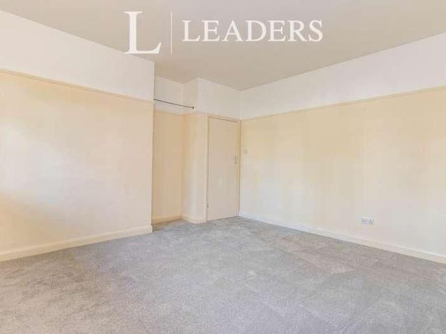 Rylton House, Hersham Road, Walton on thames, KT12
