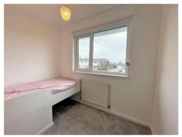 Rylands Road, Kennington TN24 1 bed in a house share to rent £550 pcm £127 pw