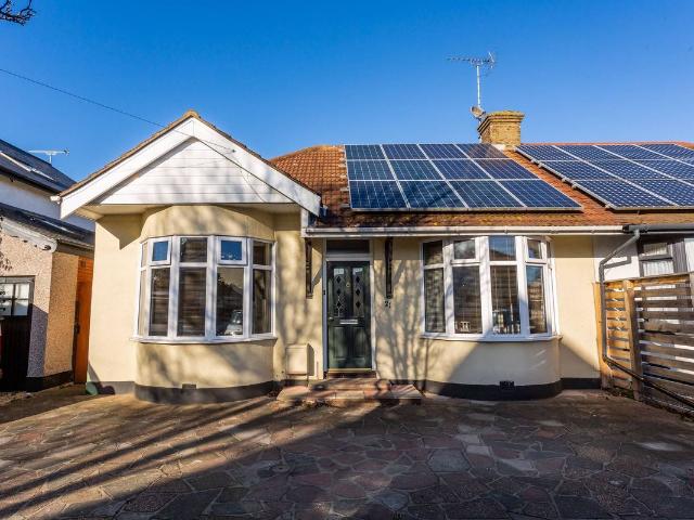 Rylands Road, Southend On Sea SS2, 3 bed semi detached bungalow to rent, £1,695 pcm | PrimeLocation