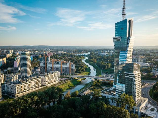 Luksusowe 4 pokojowe mieszkanie w prestiżowym wieżowcu polecam!