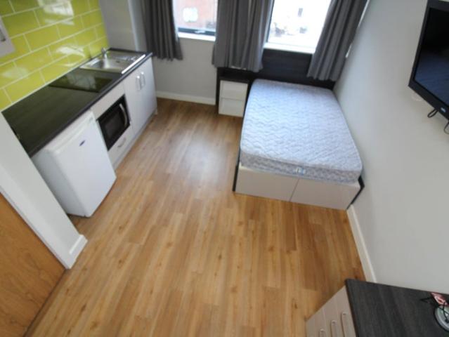 S1 Queen Street Available NOW