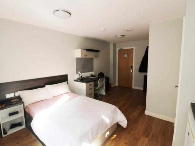 S1 Queen Street Available NOW