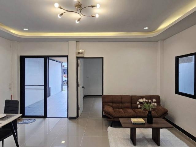 S2990 ขายอมรทรัพย์ อยู่วิทยาหนองจอก รีโนเวทใหม่