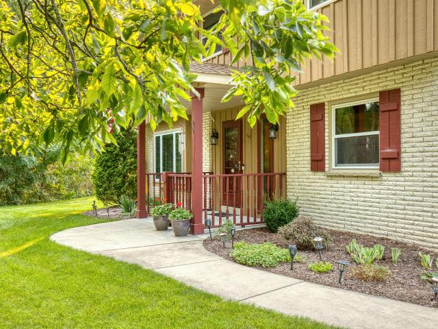 S64W12622 Tennyson Ln