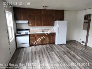 S7559 US 12, 1 bed, 1 full bath