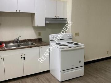 S7559 US 12, 2 beds, 1 full bath