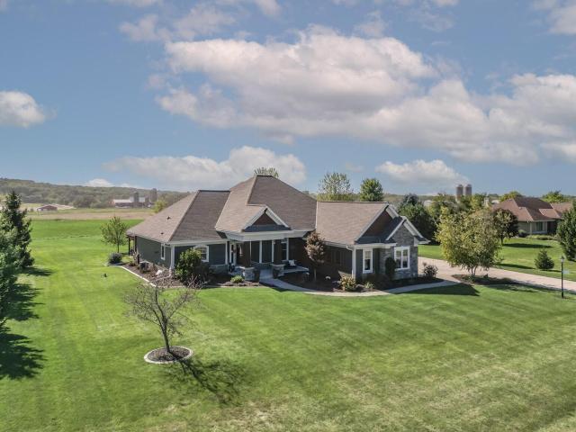 S84W33185 Brown Bear Ln