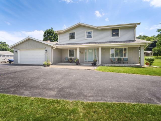 S94W23075 Meadow View Ln