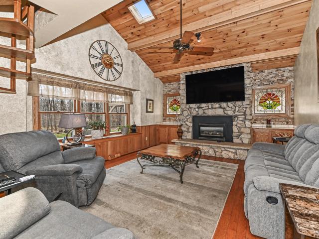 S94W26995 Linden Ct