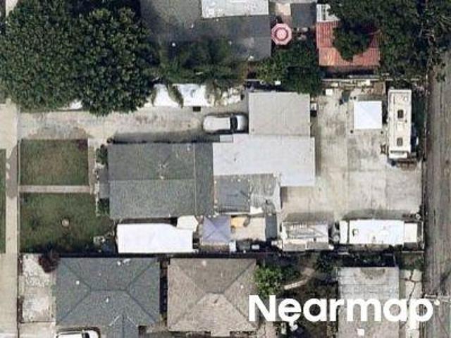 S Mariposa Ave