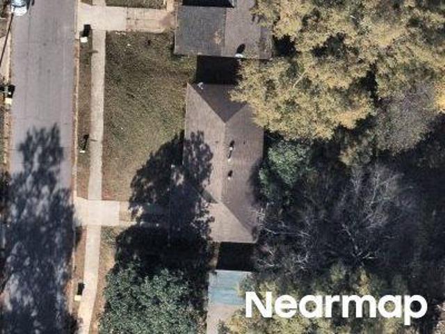 S Meadowcliff Dr