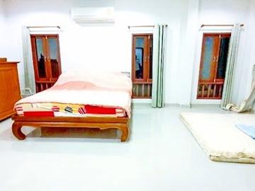 สนามบินนานาชาติสุราษฎร์ธานี 15นาที AIRBNB โลตัส บิ๊กซี รักสงบ ให้เช่า คฤหาสน์ ยกสูง 3 ไร่ 199ตรม. รักสัตว์ 3นอน 3น้ำ จอดรถมาก 3แอร์