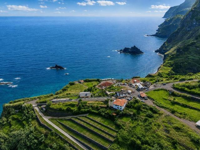 São Cristóvão Boaventura Terreno tem 1.664 m² com Vista Mar e Montanha