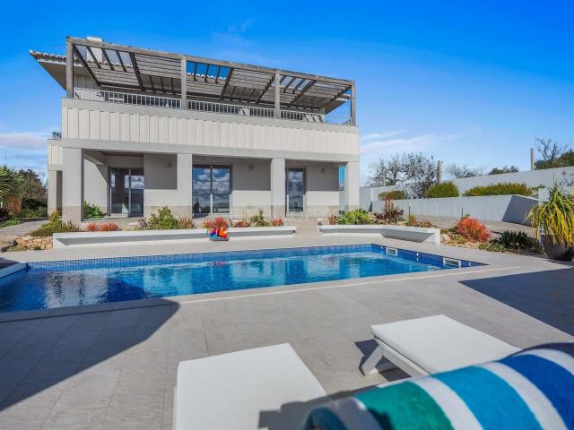 São Bartolomeu de Messines – Moradia contemporânea T3+1 com. 332m² São Bartolomeu De Messines