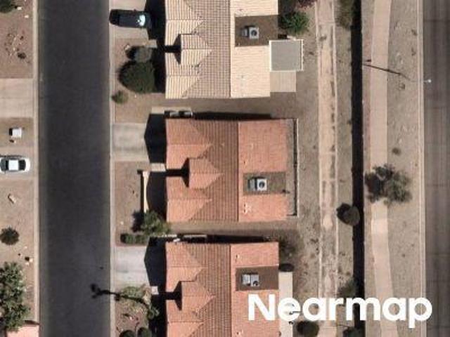 S Oakmont Dr