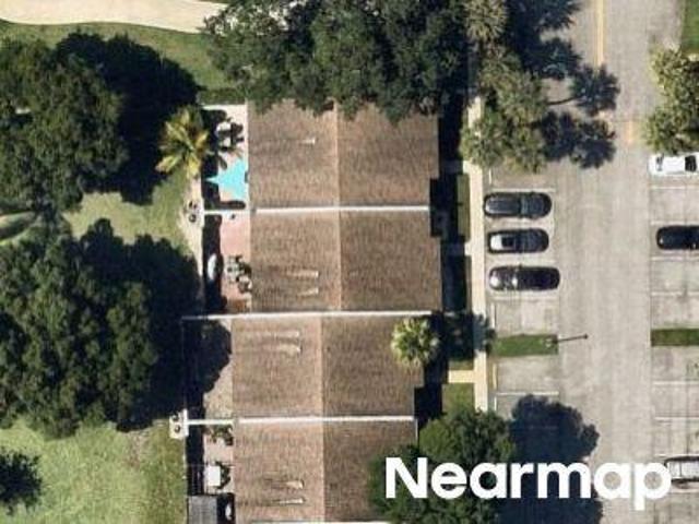 S Oakland Forest Dr
