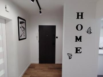 Słoneczne 2 pokoje po remoncie, loggia, pełne wyposażenie