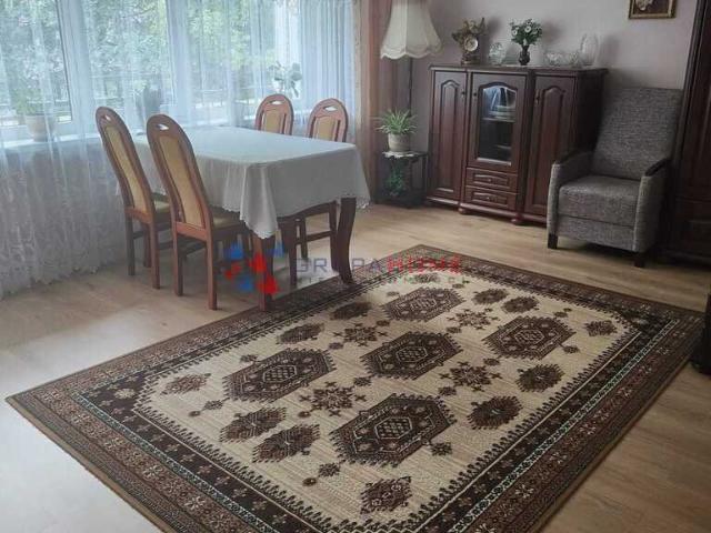 Słoneczne 48 m² w Piasecznie widok na drzewa