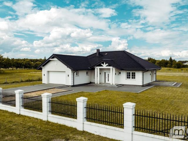 Nowy dom 165 m2 w Sławoborze, gotowy do zamieszkania
