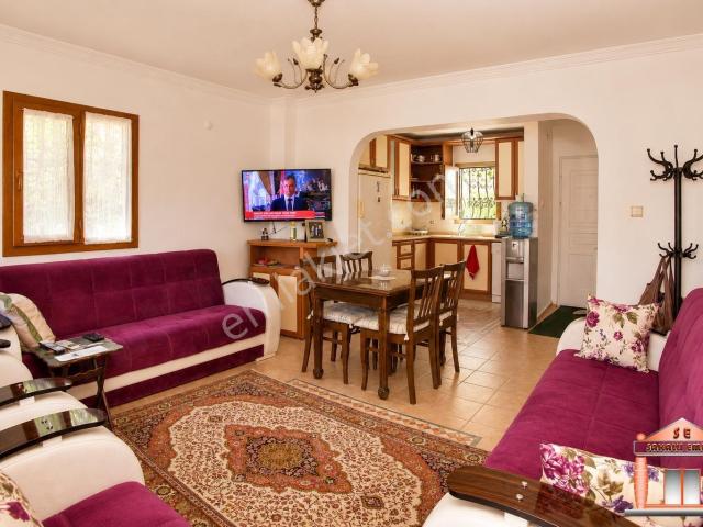 ️s a k a l l ı dan Turgutreis Merkezde Eşyalı Kiralık Tripleks