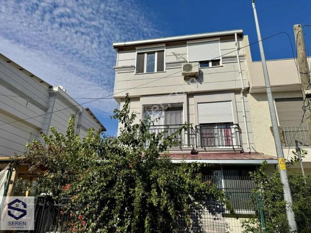 Sığacıkta Butik Otel Olmaya Uygun 3 Daireli Komple Bina