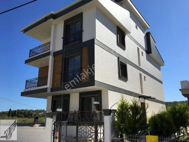 Sığacık Merkezde Marinaya Çok Yakın 1+1 Kiralık Daire