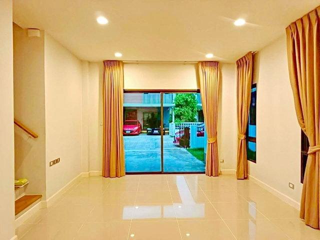 สะพานมหาเจษฎาบดินทร์ 950 ม. 36 ตร.วา. 143 ตร.ม.บ้านเดี่ยว 2 ชั้น ราชพฤกษ์ MRTพระนั่งเกล้า 3 นอน 3 น้ำ ใกล้ ตลาดบางศรีเมือง
