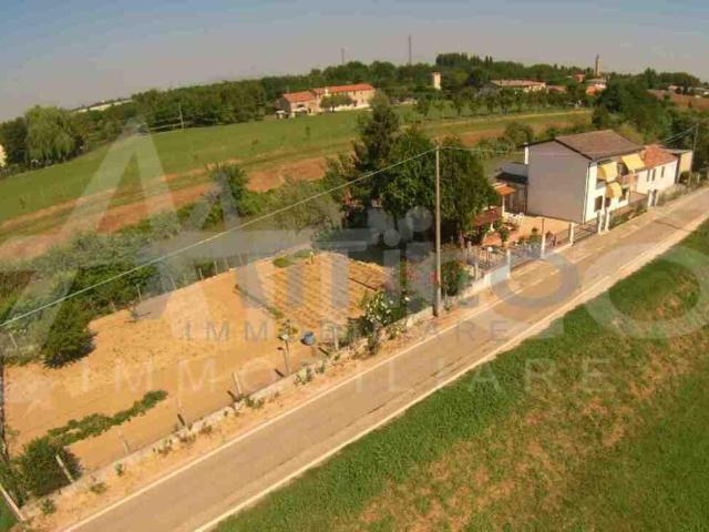 S. Apollinare RO 8 vani 220mq