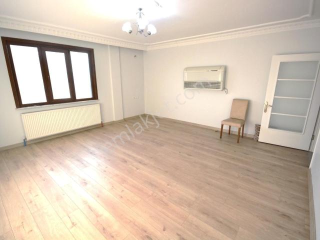 S. B.o Gayrimenkul'den Yunus Emre Mah. 1+1 Kiralık Daire