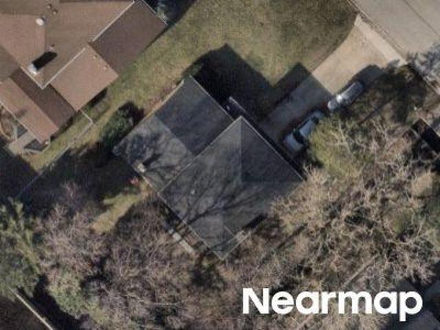 S Briarwood Dr W