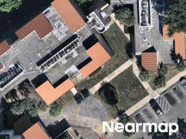 S Cypress Bend Dr Apt 403