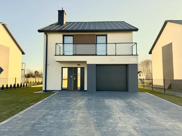 Sprzedam dom 125 m² z garażem i 5 pokojami w spokojnej okolicy