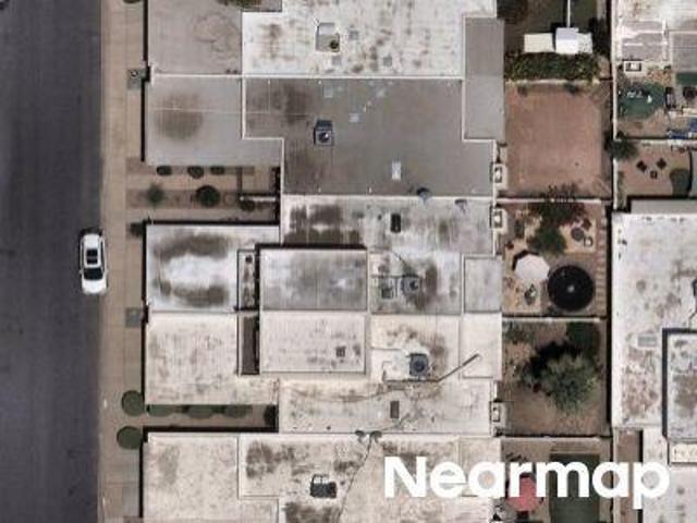 S Esperanza Dr