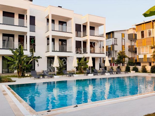 Sıfır 1+1 Lüks Eşyalı Daire Ara Kat Havuzlu Site İçinde