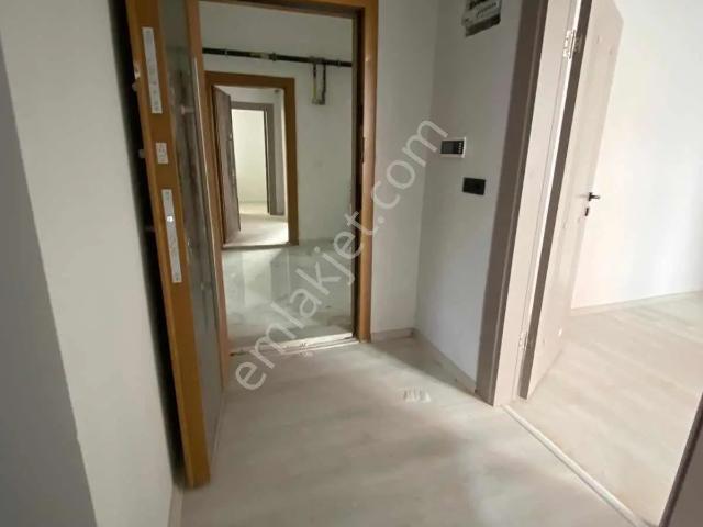 Sıfır 1+1 Mutfak Dolaplı Kapalı Mutfak Balkon Emniyet Müd Yakını