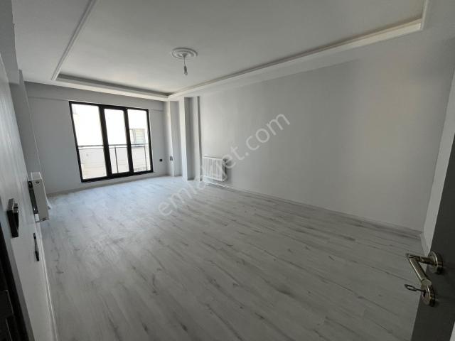 Sıfır 3+1 Lüks Daire Ebeveyn Banyolu Geniş Ferah Çift Balkon