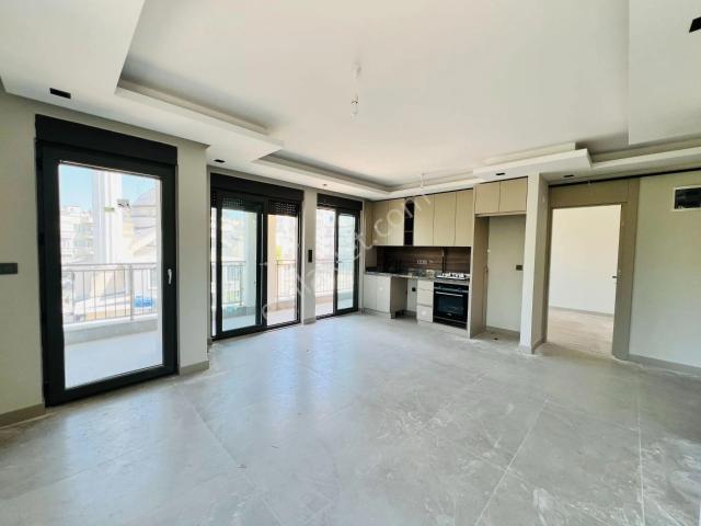 Sıfır Binada, Lüks, Kullanışlı, Kapalı Otoparklı Daire