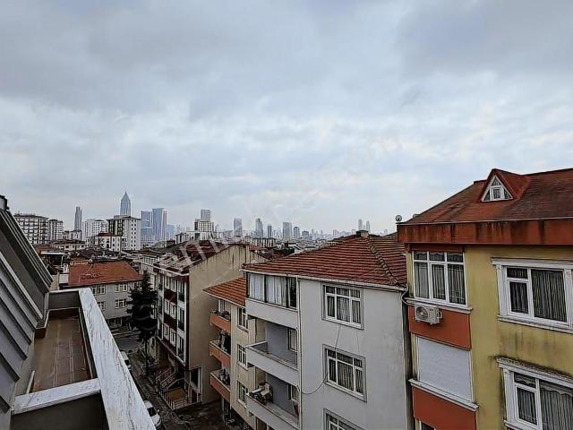 Sıfır Binada, Üst Katta Geniş Ve Kullanışlı Satılık 1+1 Daire. !