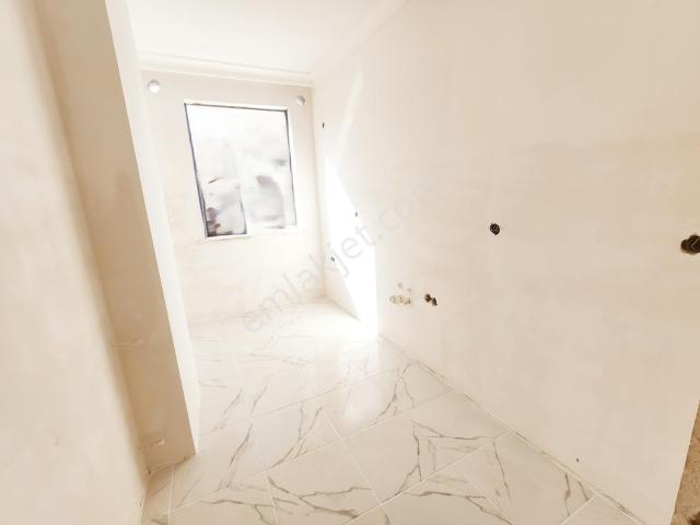 Sıfır Binada Yerden Isıtmalı Panjurlu Ara Kat 2+1 Daire