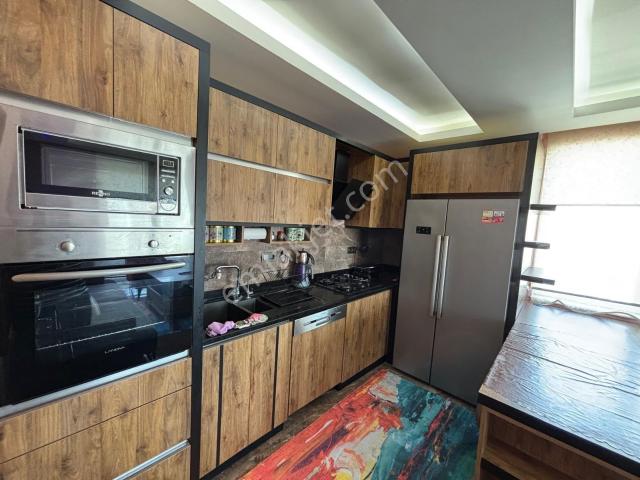 Sıfır Eşyalı 1+1 Net 90m² Kıralık Daıre
