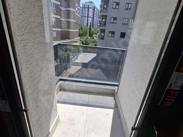 Sıfır!GöztepeMinibüs Yolunda, Net:87m2, Ebeveynli, Balkonlu 3+1