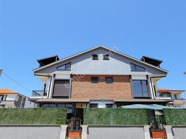 Sıfır Müstakil Havuzlu Hamamlı Triblex Yerden Isıtmalı Lüx Villa
