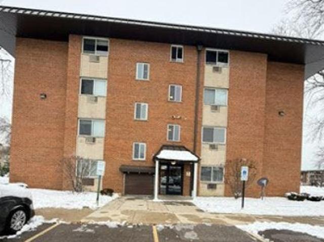 S Goebbert Rd Apt 139